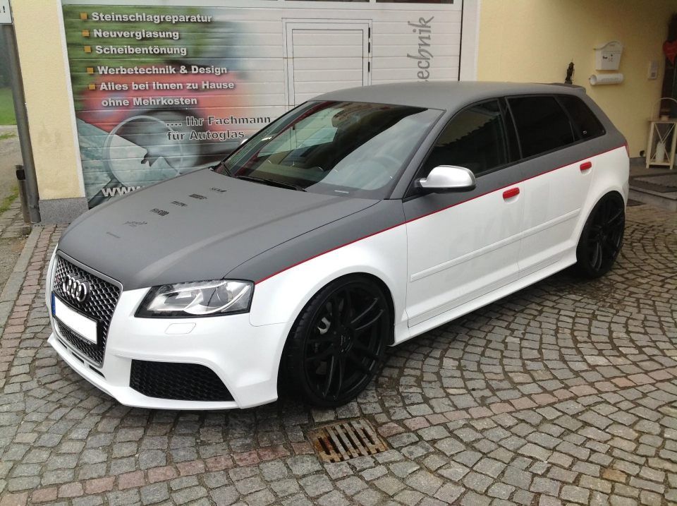 Folierung eines Autos, durchgeführt von der Autoglastechnik Robert Gigl GmbH