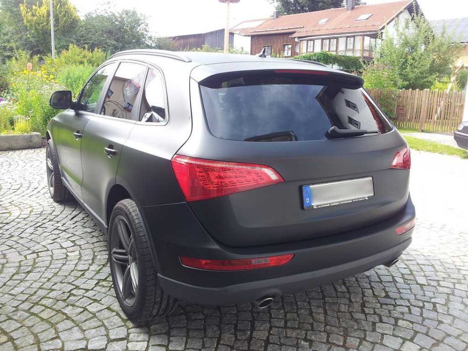 Lackiertes Autos, durchgeführt von der Autoglastechnik Robert Gigl GmbH