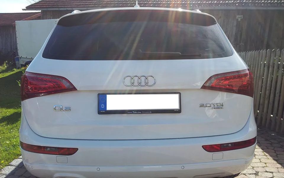 Lackiertes Autos, durchgeführt von der Autoglastechnik Robert Gigl GmbH