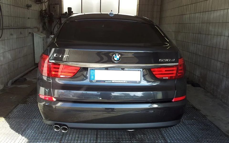 Lackiertes Autos, durchgeführt von der Autoglastechnik Robert Gigl GmbH