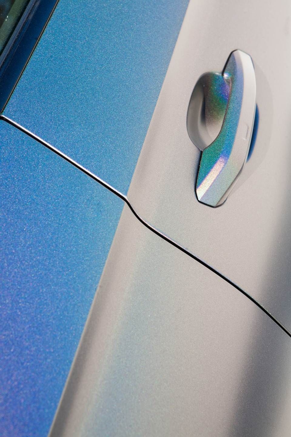 Folierung eines Autos, durchgeführt von der Autoglastechnik Robert Gigl GmbH