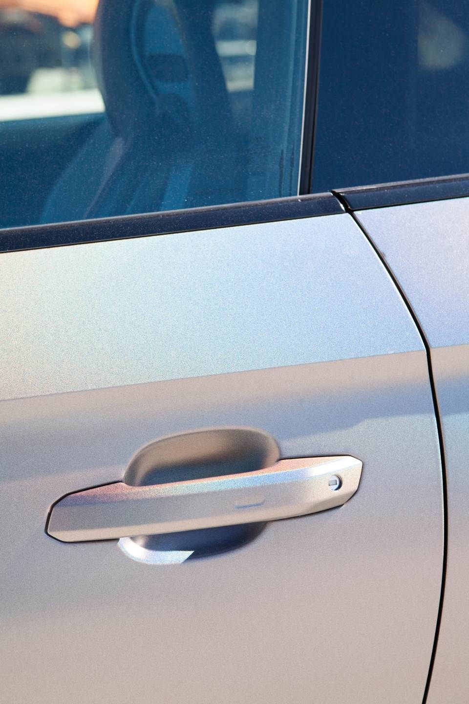 Folierung eines Autos, durchgeführt von der Autoglastechnik Robert Gigl GmbH