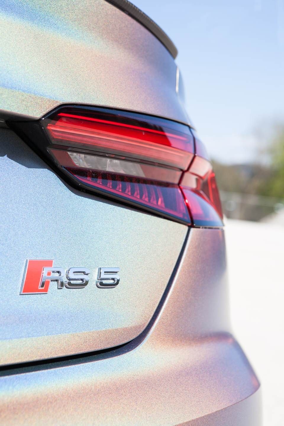 Folierung eines Autos, durchgeführt von der Autoglastechnik Robert Gigl GmbH