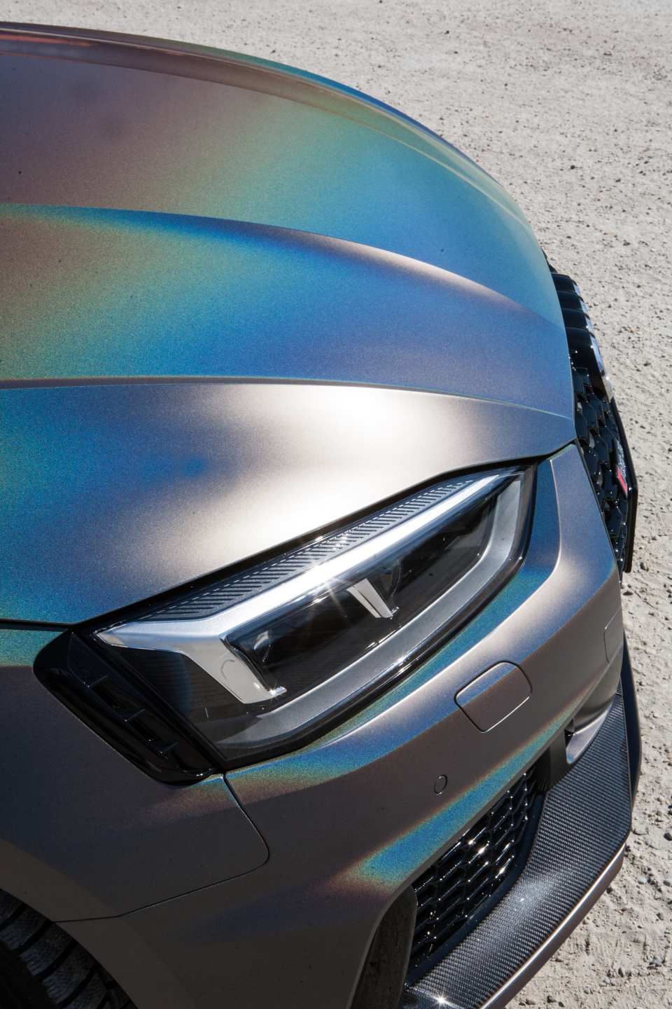 Folierung eines Autos, durchgeführt von der Autoglastechnik Robert Gigl GmbH