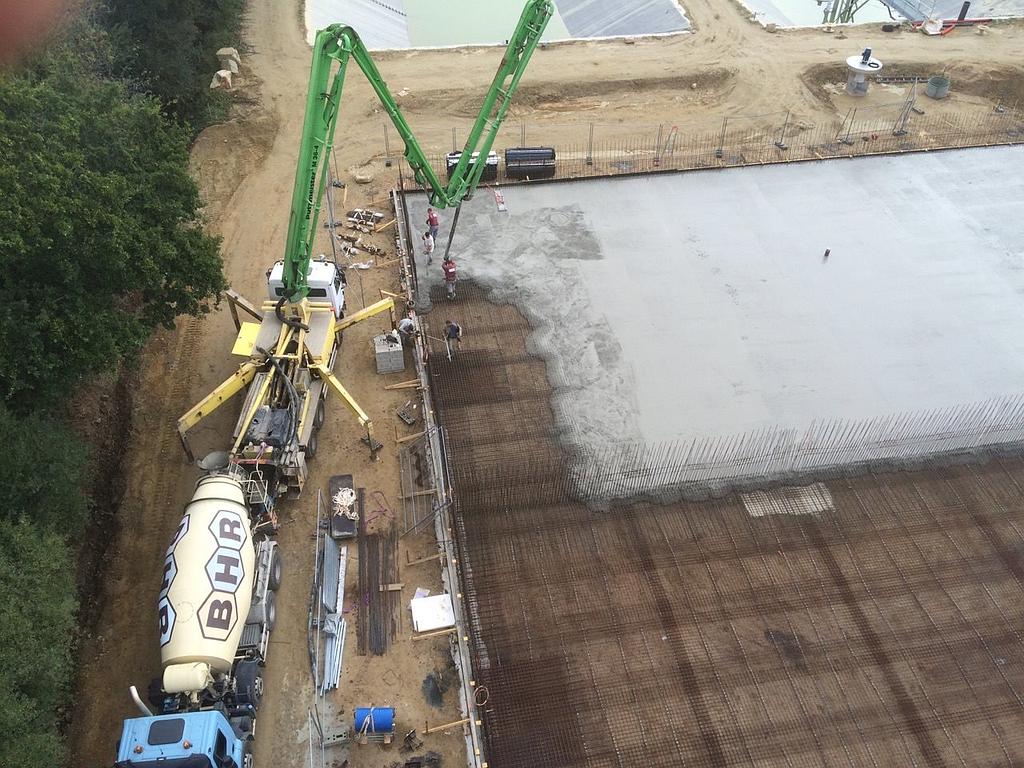 Travaux de terrassement sur un site industriel