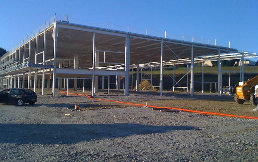 Entrepôt en cours de construction