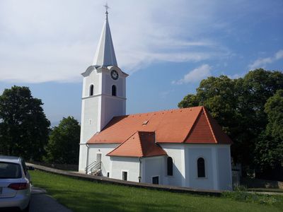 Neu gestrichene Kirche