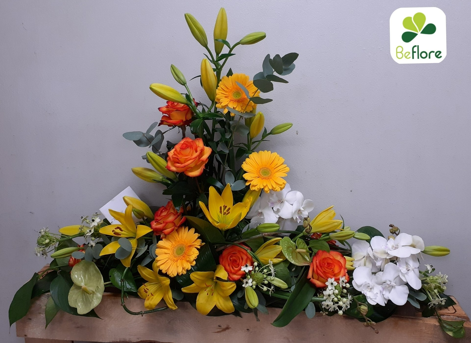 Composition florale jaune