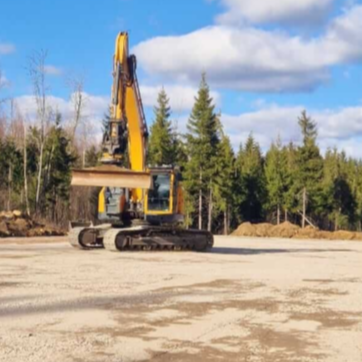 Luo Alt-tekstitunnisteet hakukoneoptimointia ja saavutettavuutta varten.