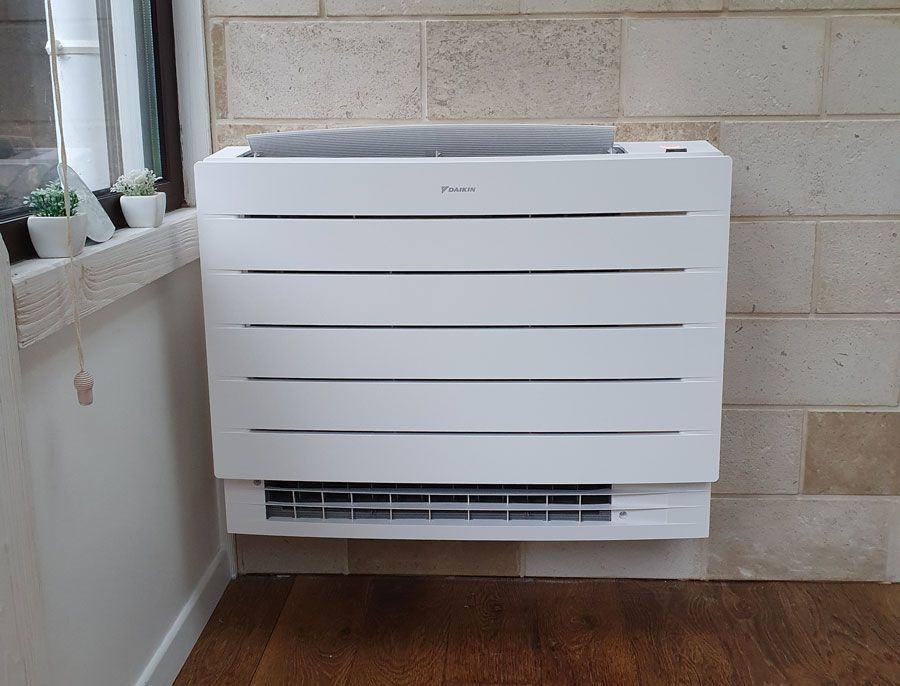 Chauffage blanc dans une salle de bains