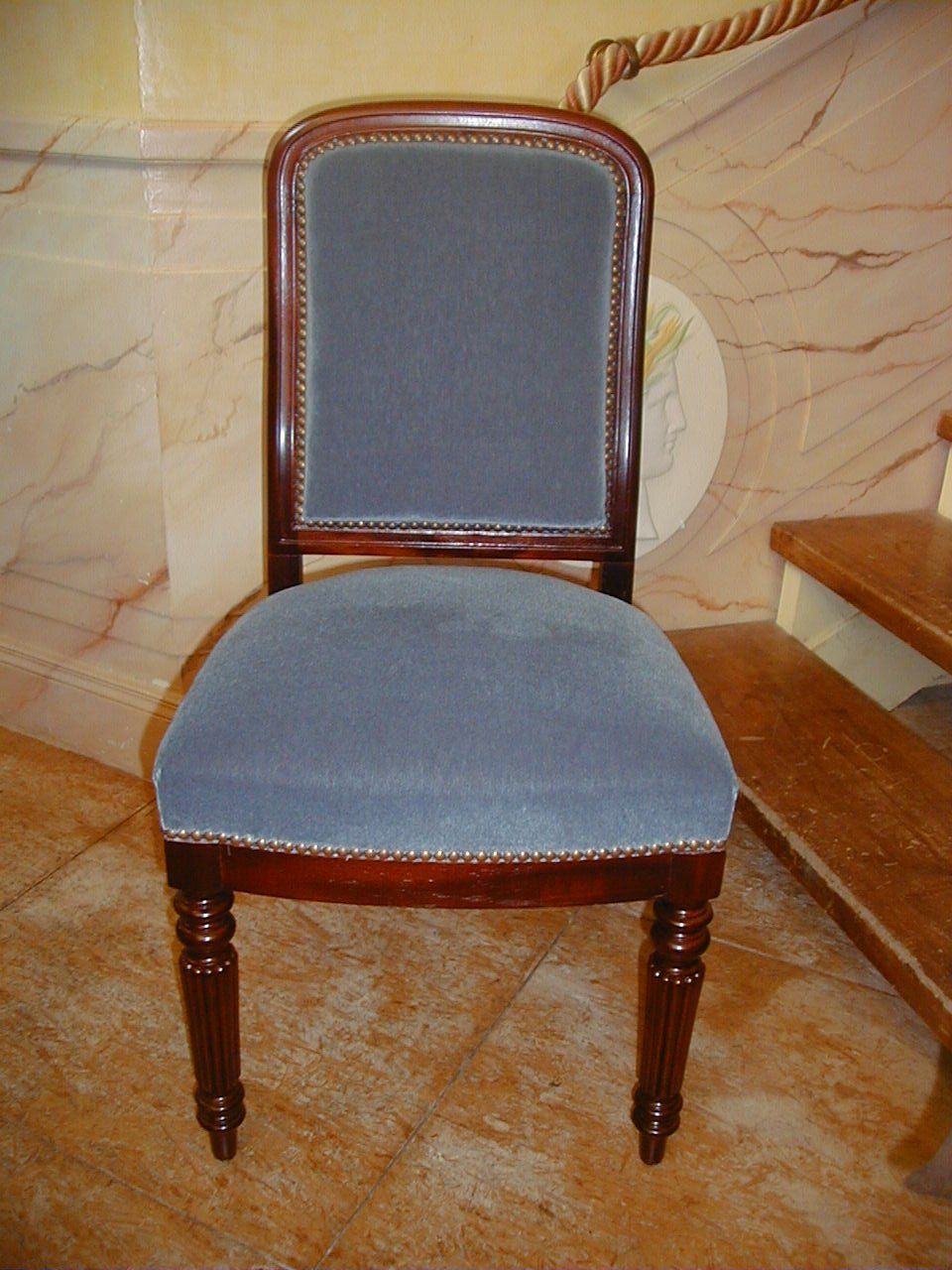 Chaise velours bleu