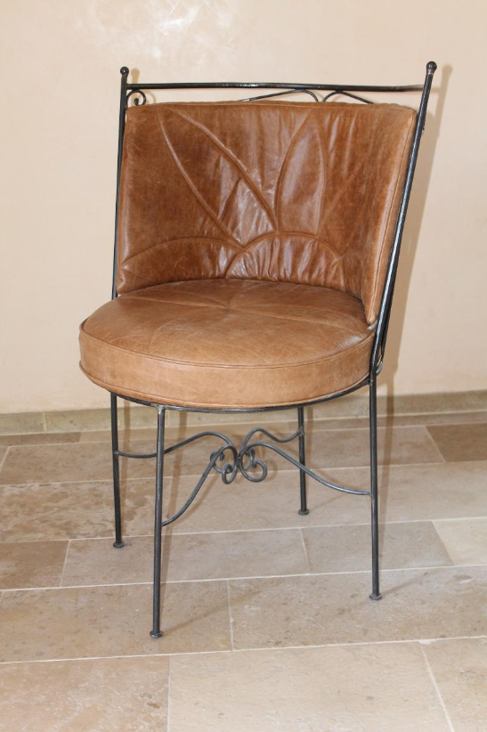 Chaise en vente en cuir marron clair