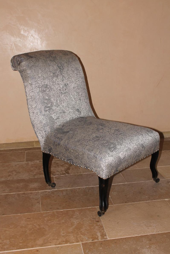 Chaise grise