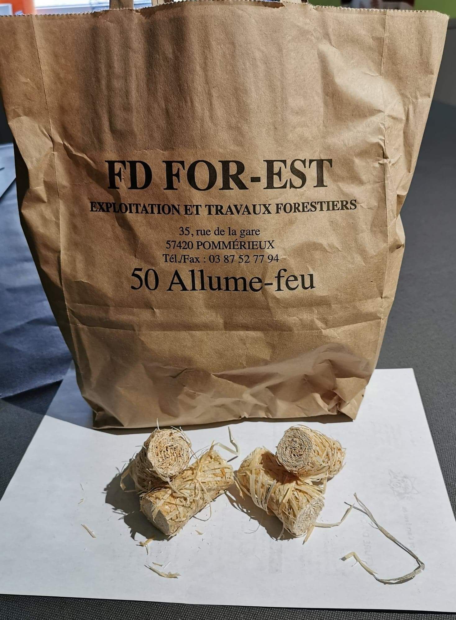 Paquet de croquettes allume-feu