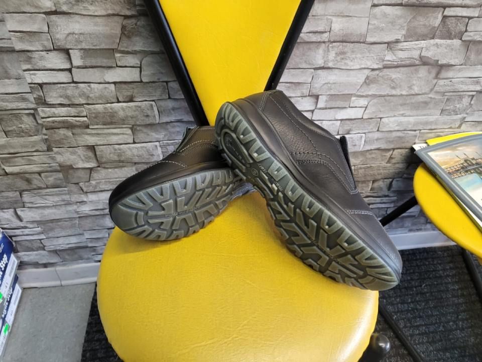 Riparazione calzature e plantari e scarpe da uomo-Mansur