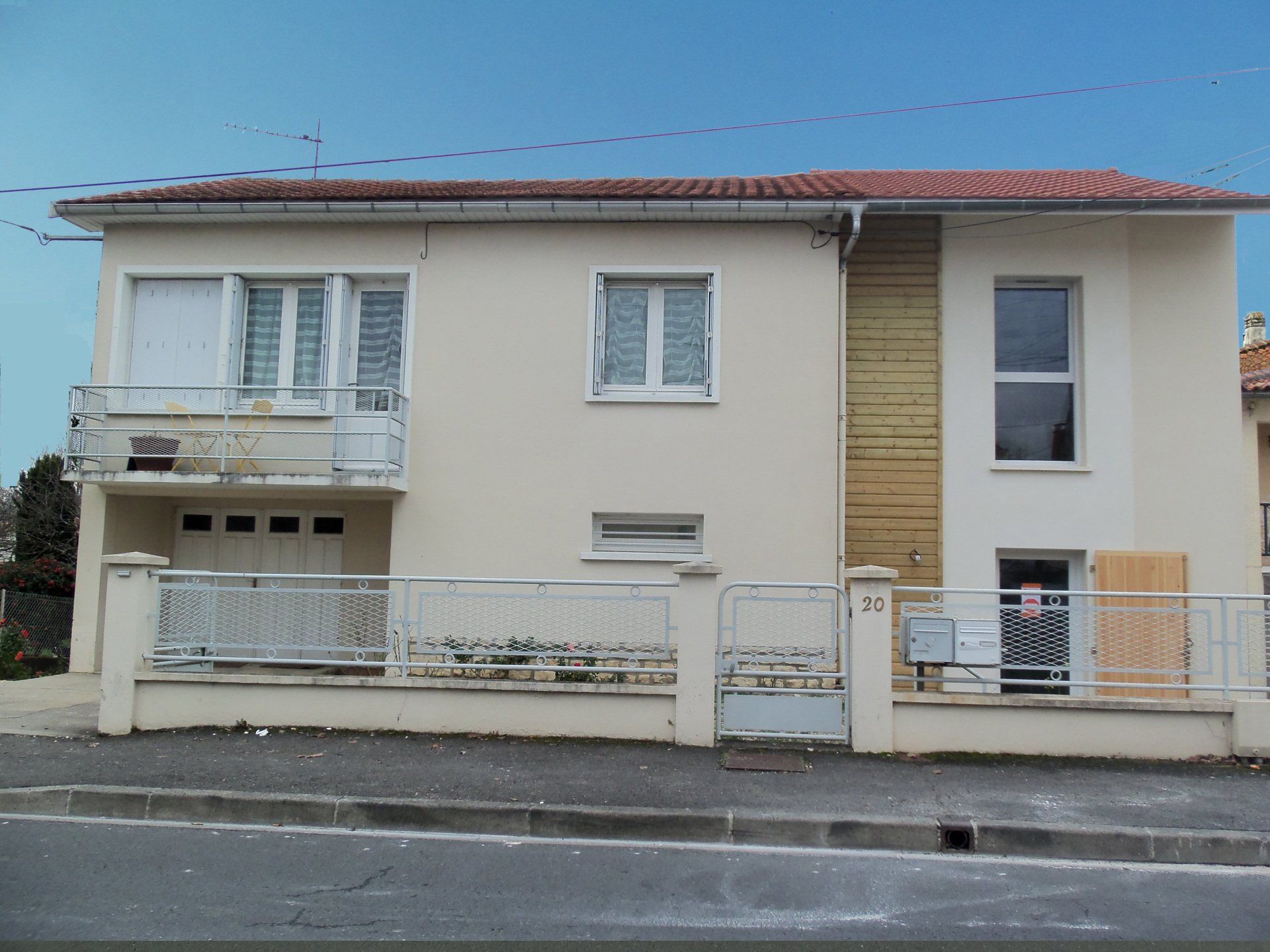 Agrandissement d'une maison au niveau du rez-de-chaussée et de l'étage