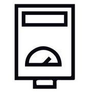 Un medidor rectangular con indicador y pantalla.