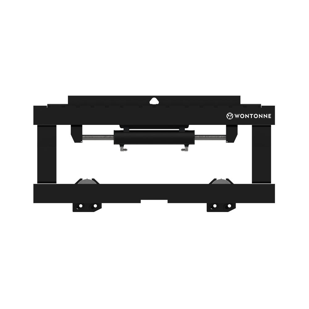 Ein schwarzer Gabelstapleraufsatz auf weißem Hintergrund.