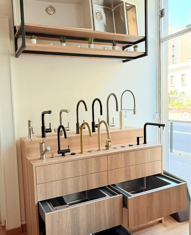 Mitigeurs dans le magasin