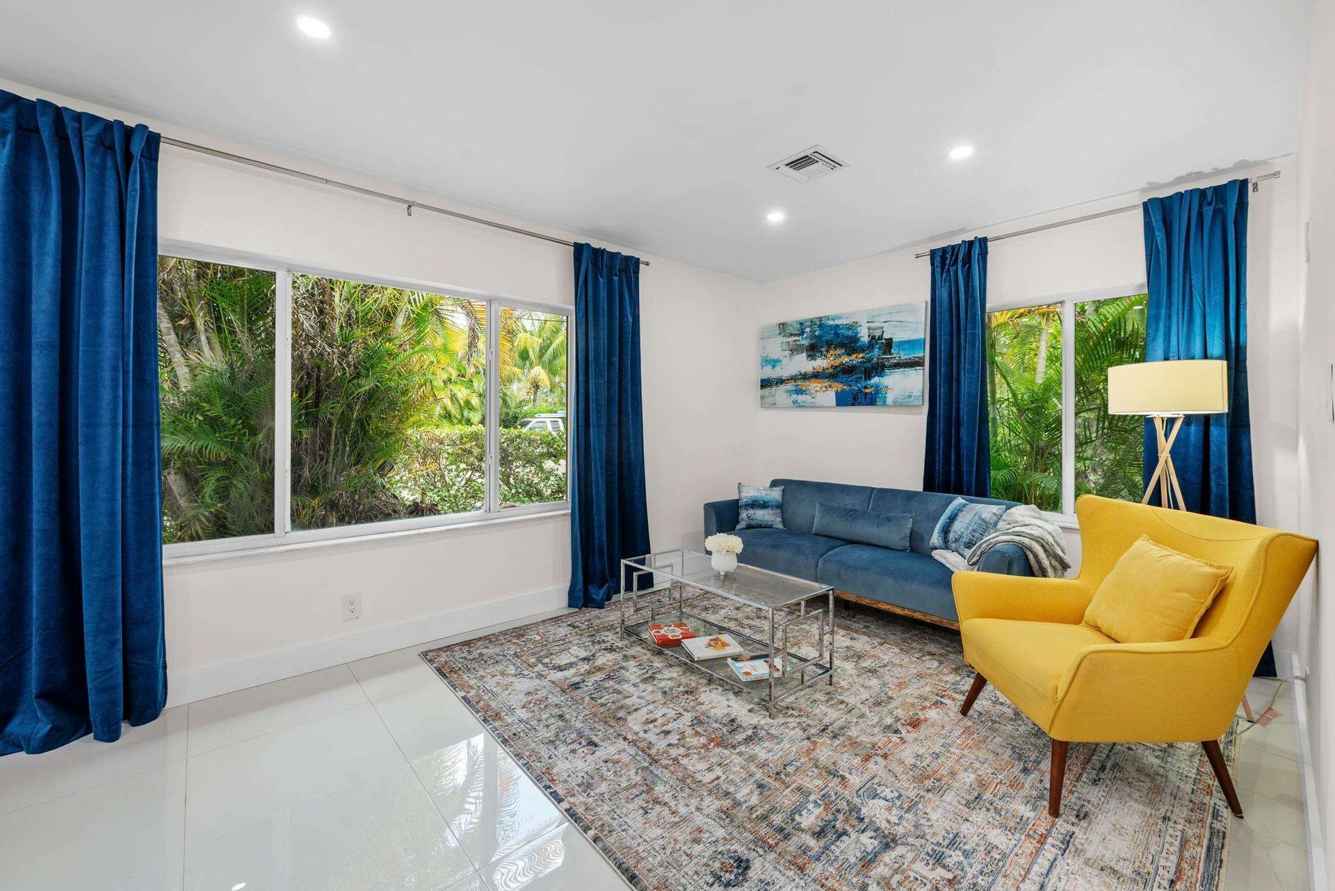 Uhost AI | Stylish 1BR | Bright Space w/ Patio