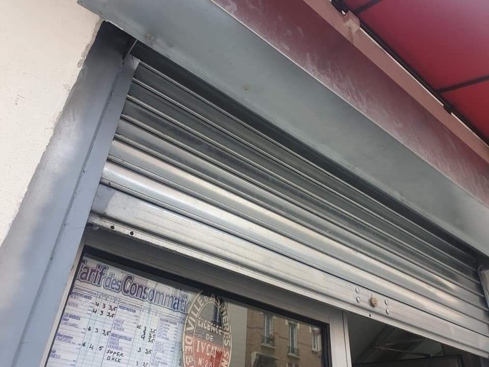 Rideau métallique plein en acier