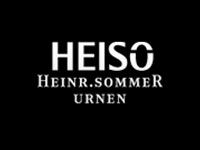 Das Logo von Heisso Heinr.Sommer Urnen steht auf schwarzem Grund.