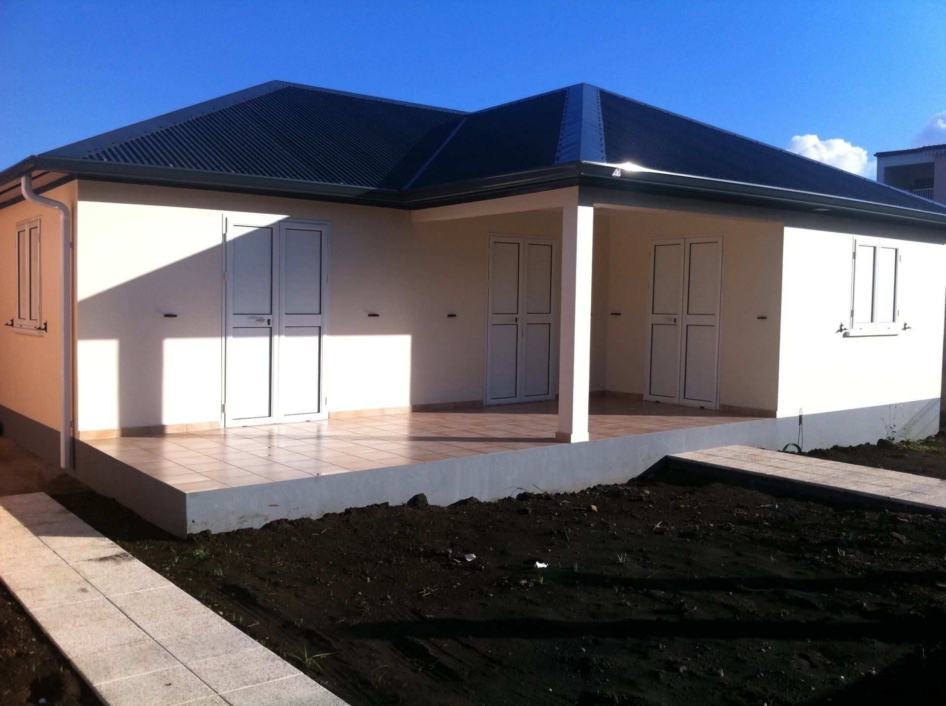 Construction de maisons modernes à la Réunion