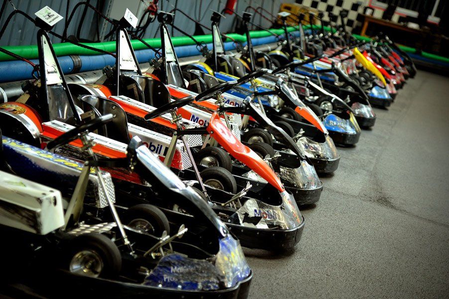 Kartings électriques accessibles sur piste indoor à Sens