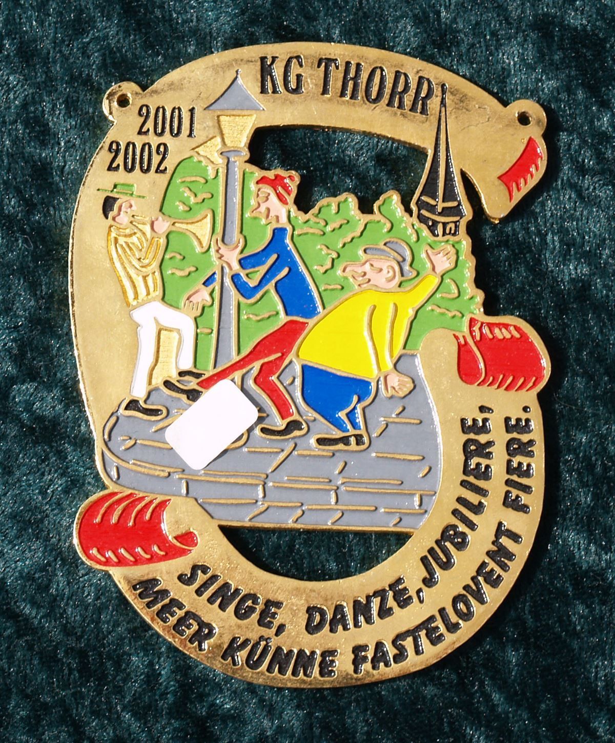 Eine Goldmünze mit der Aufschrift „kg Thorr 2001 2002“