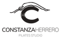 Logotipo del estudio de Pilates Constanza Herrero con un ojo negro estilizado y texto sobre fondo blanco.