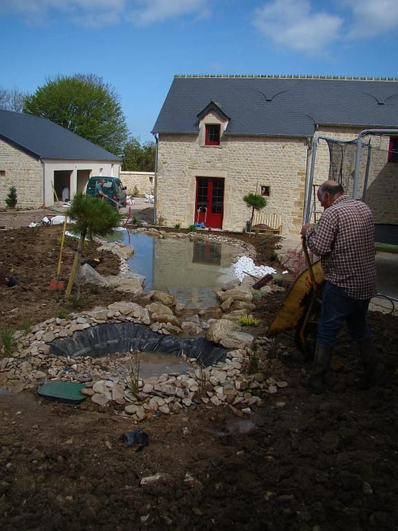Jardin avec bassin, travaux en cours