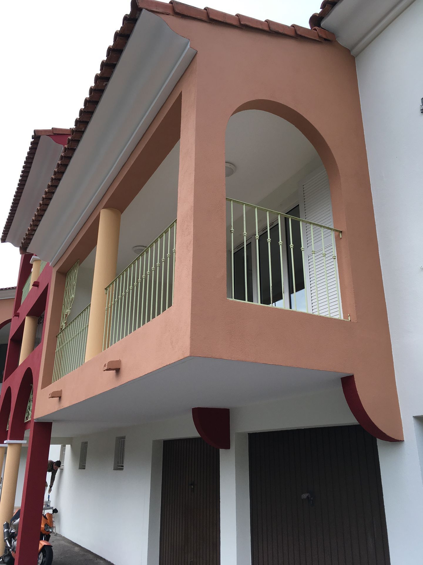 Angle de balcon après travaux de réparation de façade