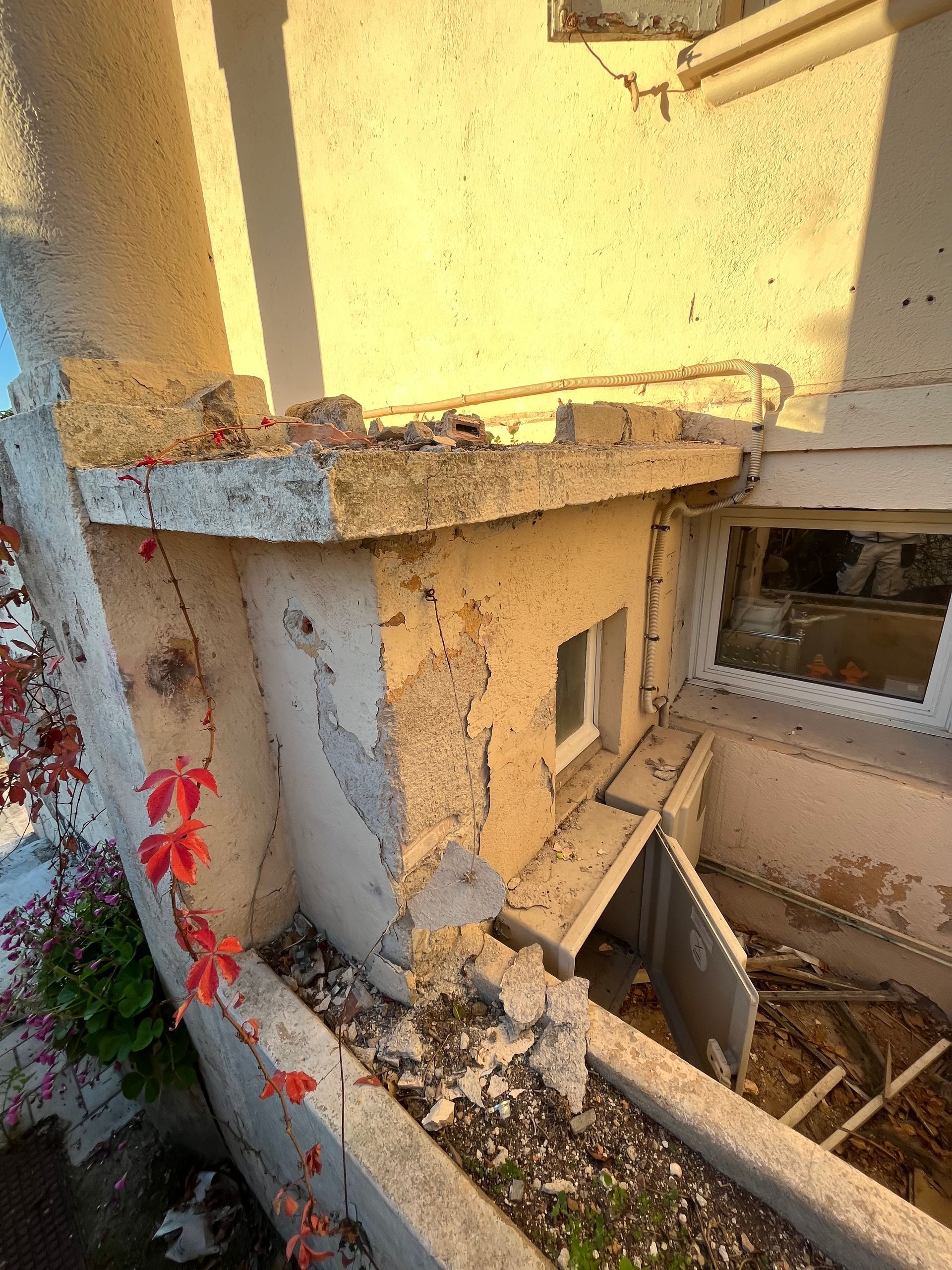 Détails d'entrée de service avant rénovation