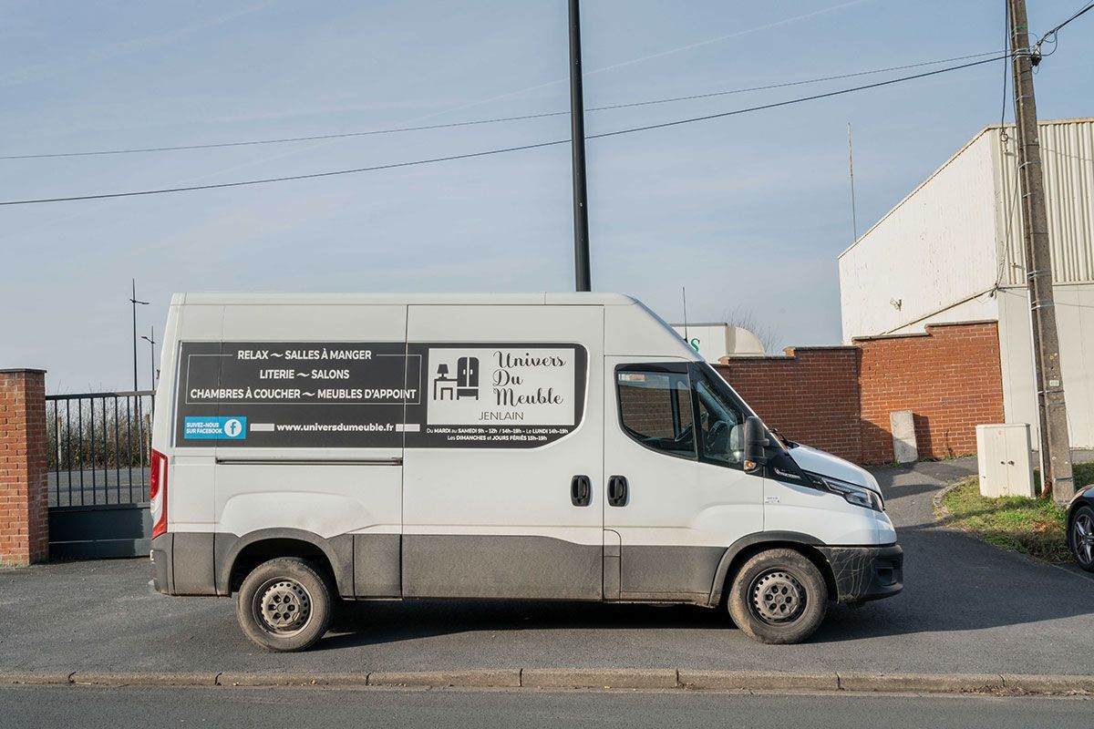 Camion d’Univers du meuble