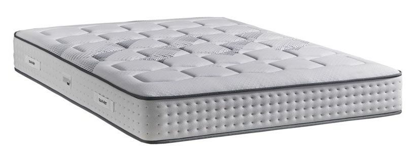 Meuble de télé avec deux sofas face à face séparés par une table basse circulaire