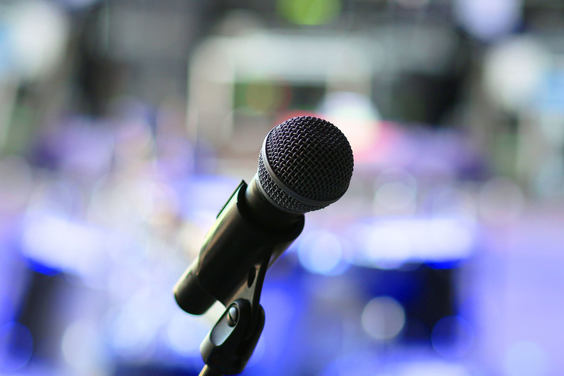 Microphone sur pied