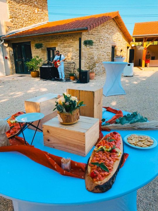 Table de desserts avec gâteaux