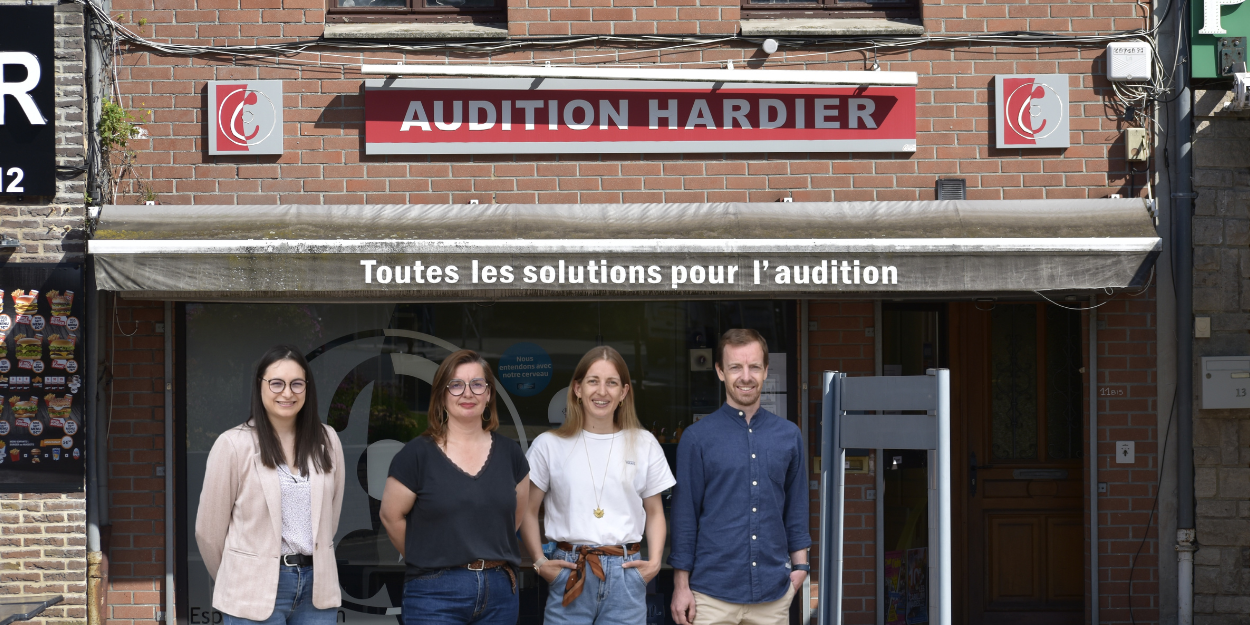 Notre équipe d'Audition Hardier reçoit un client