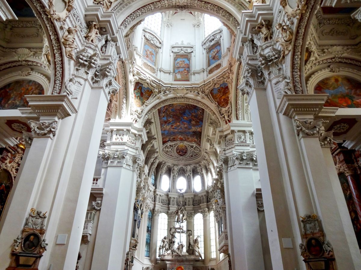 Chorraum mit Hochaltar