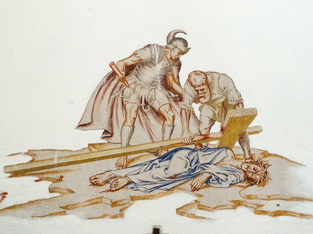 9. Station: Jesus fällt zum dritten Mal unter dem Kreuz