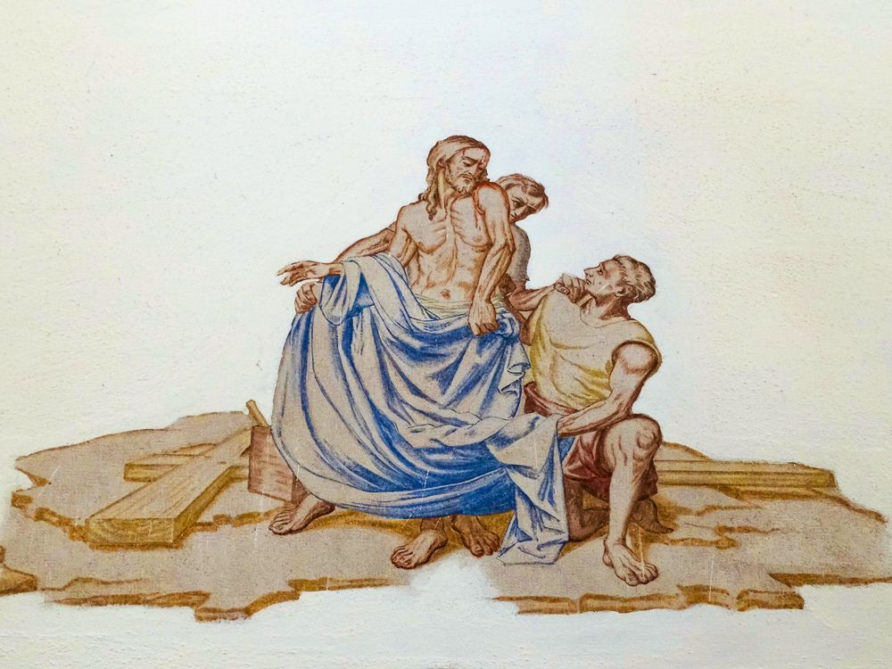 10. Station: Jesus wird seiner Kleider beraubt