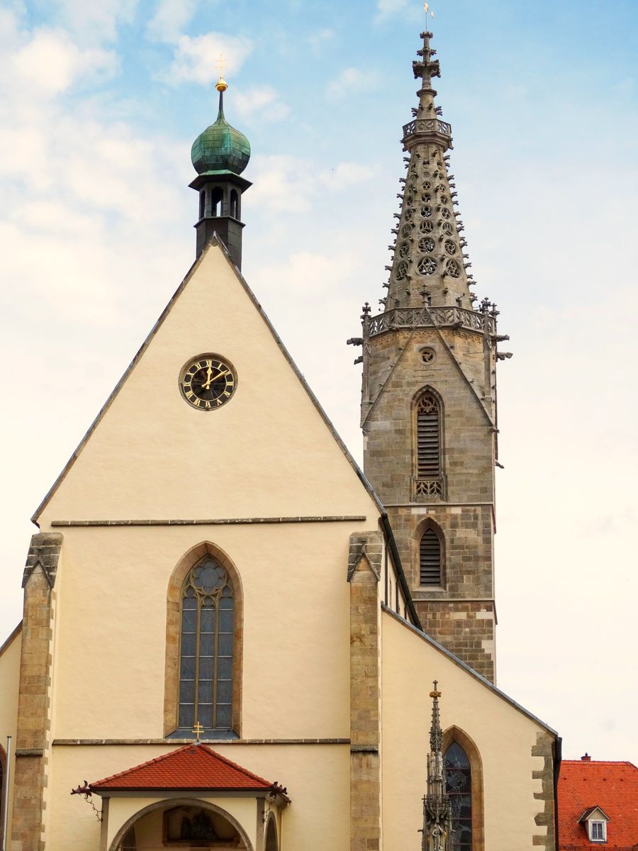 Blick auf den Dom vom Marktplatz aus