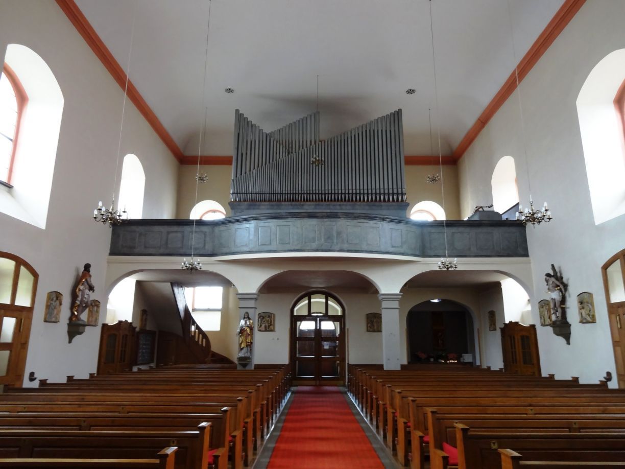 Blick zur Orgel