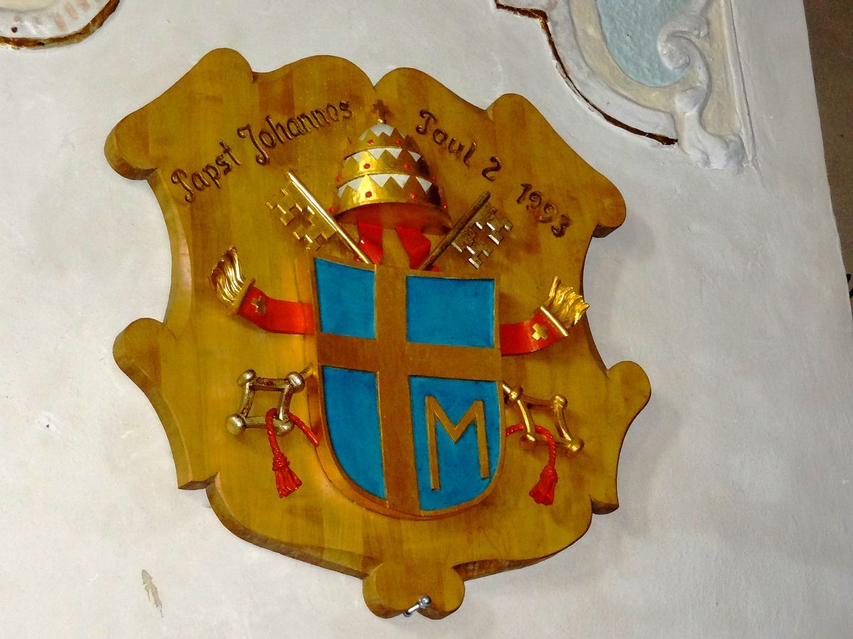 Päpstliches Wappen