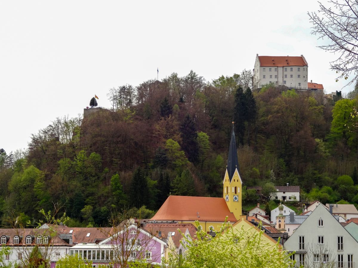 St. Johannes Baptist mit Rosenburg