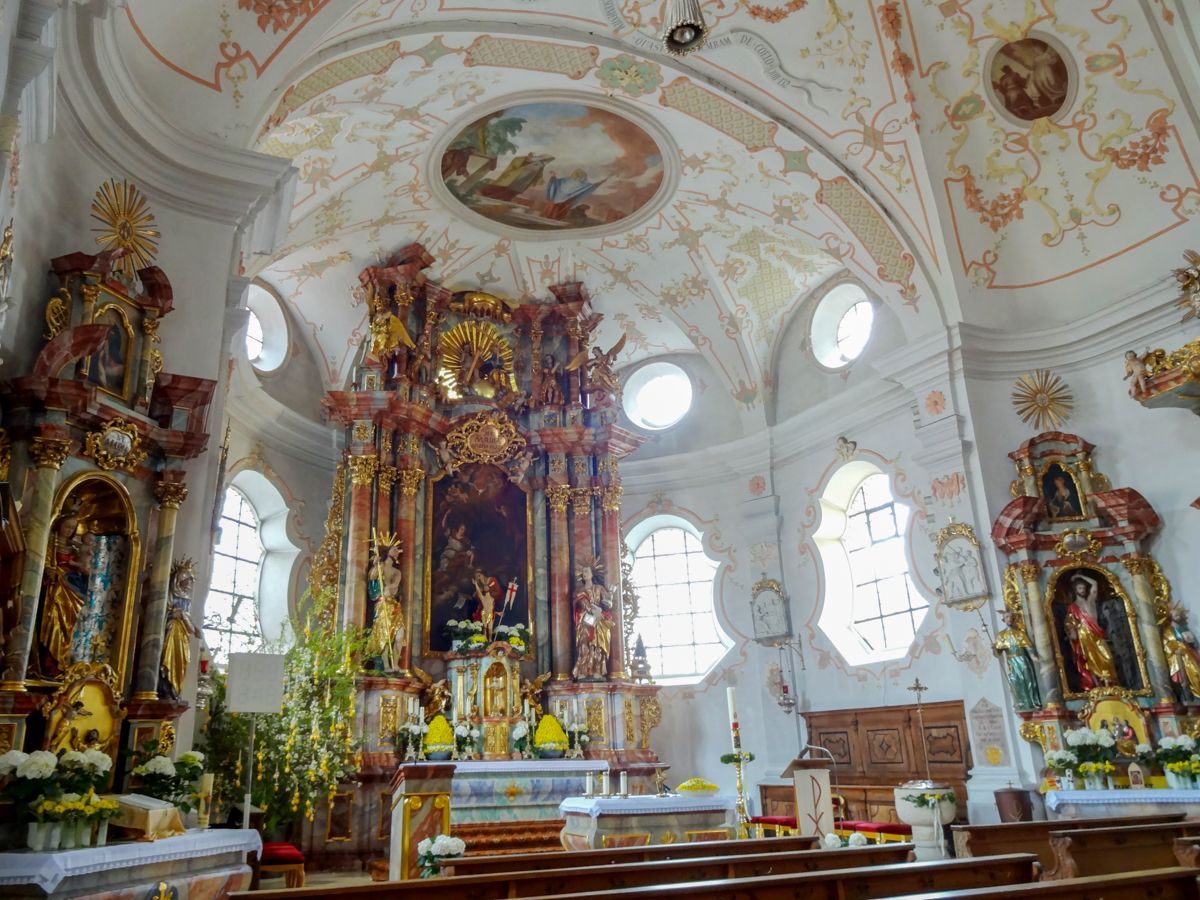 Blick zum Hochaltar von 1748