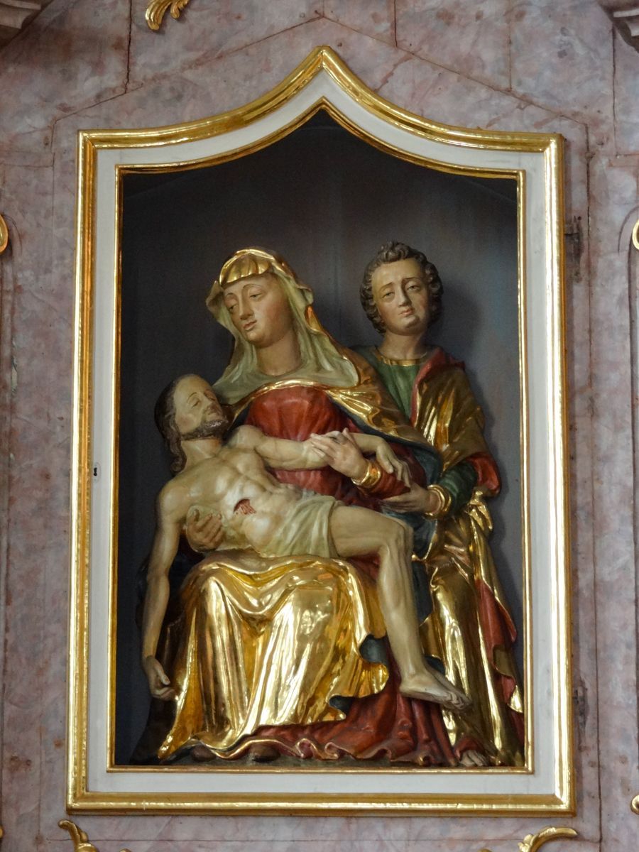 Pietafigur um 1620 im Schmerzensaltar