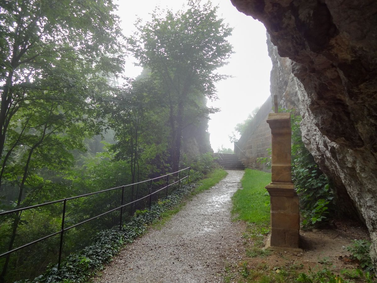 Kreuzweg an der Felsenkirche
