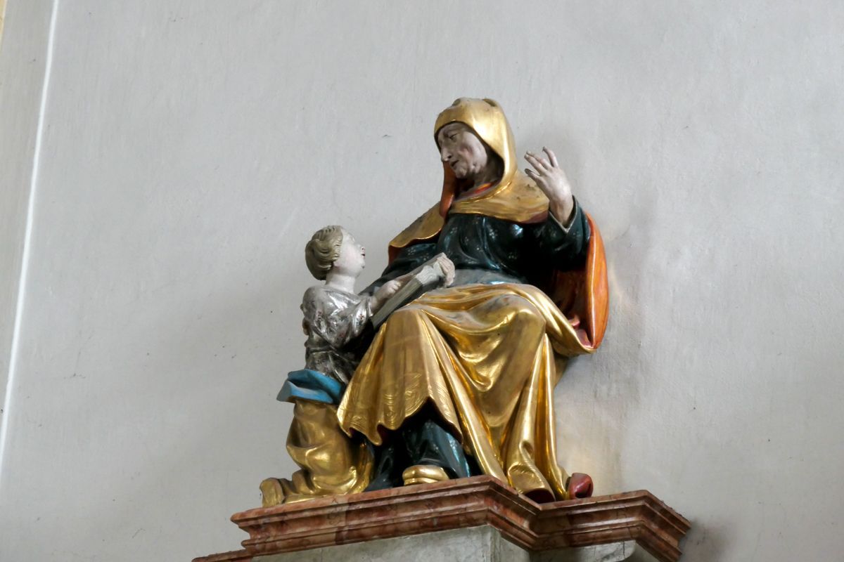 Skulptur der Hl. Anna