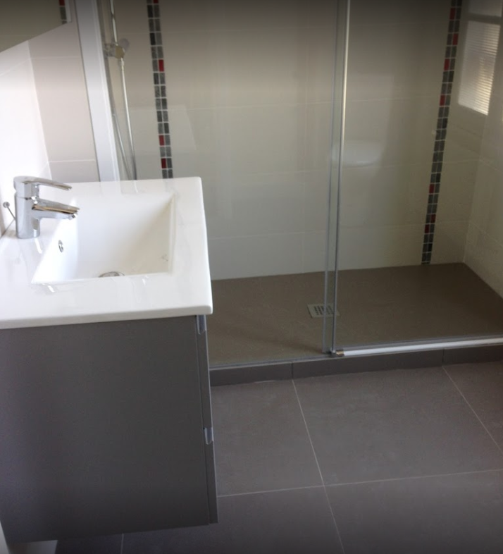 Installation de meubles de salle de bains